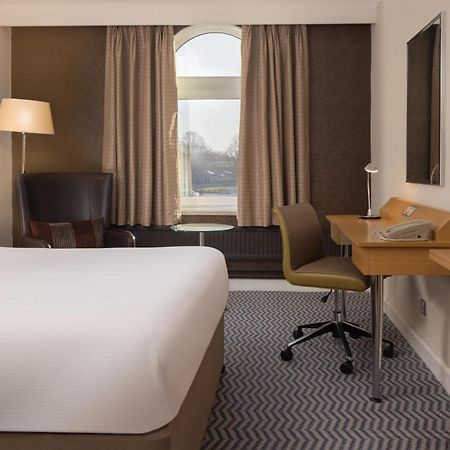 Hilton York Hotel Bagian luar foto