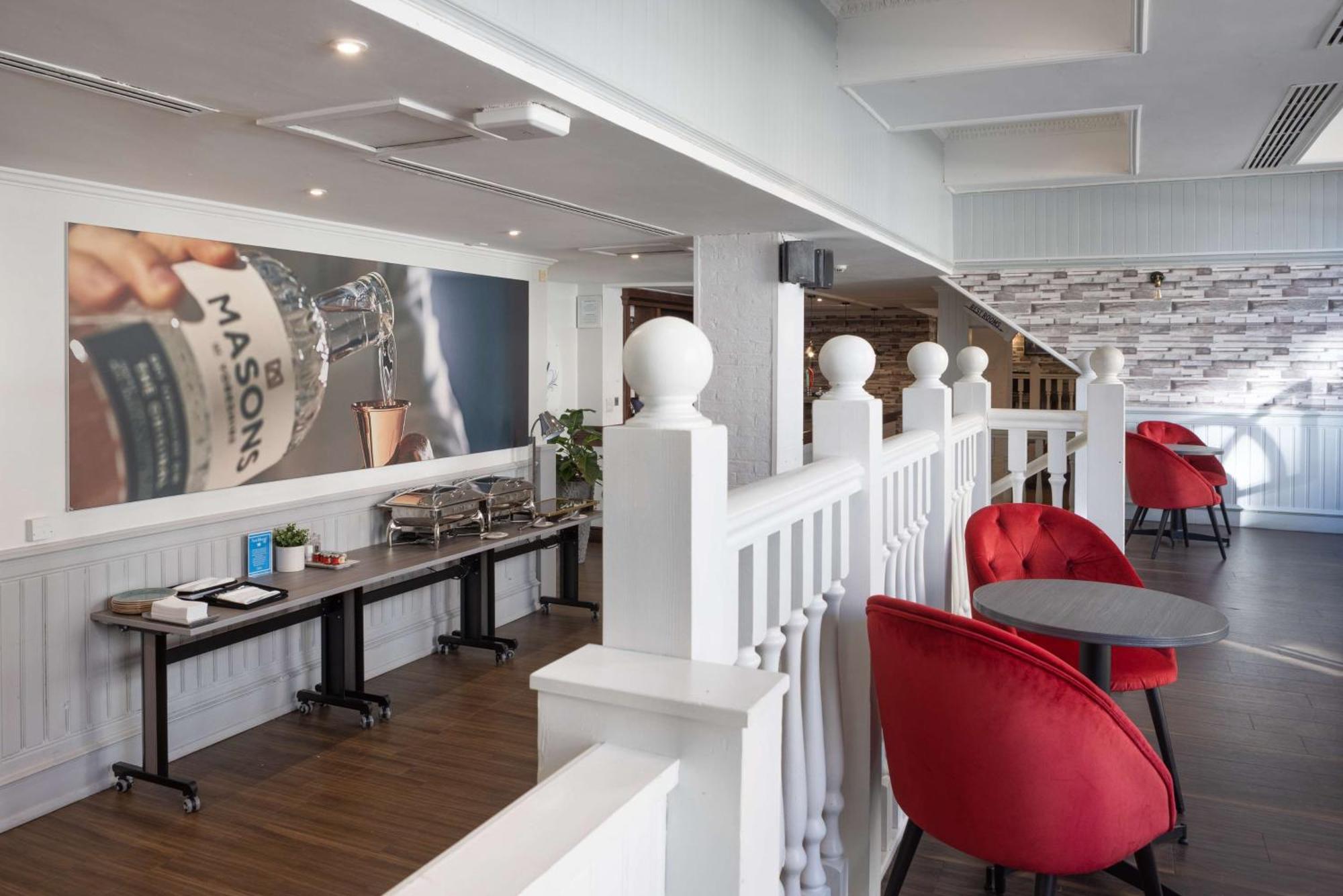 Hilton York Hotel Bagian luar foto