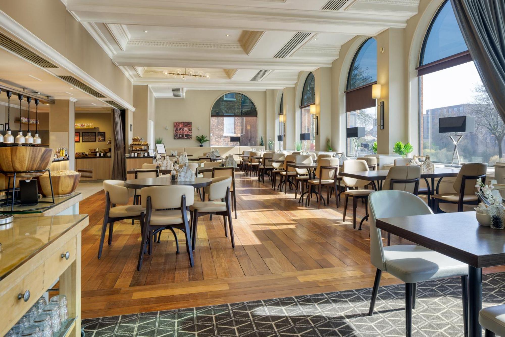 Hilton York Hotel Bagian luar foto