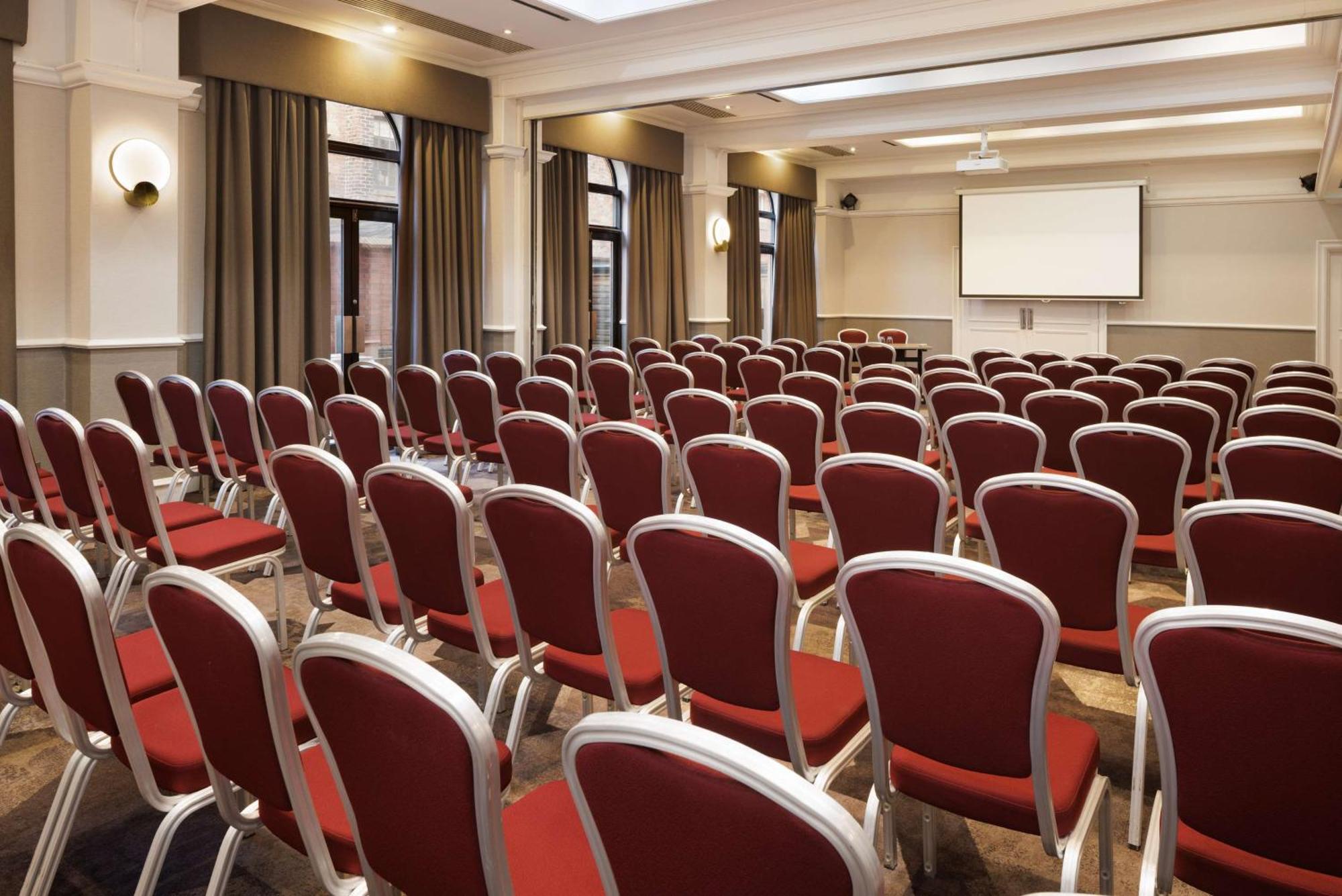 Hilton York Hotel Bagian luar foto