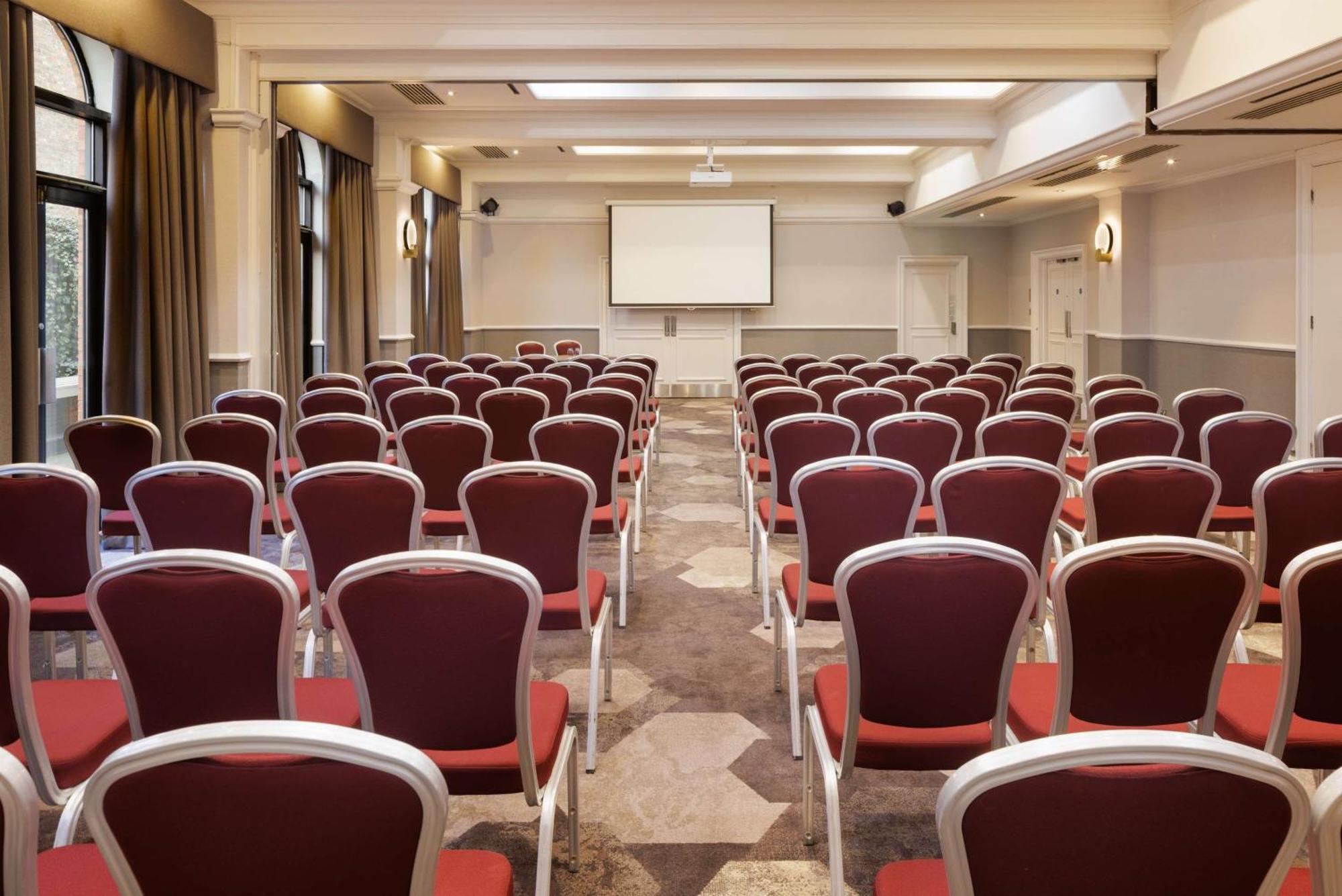 Hilton York Hotel Bagian luar foto