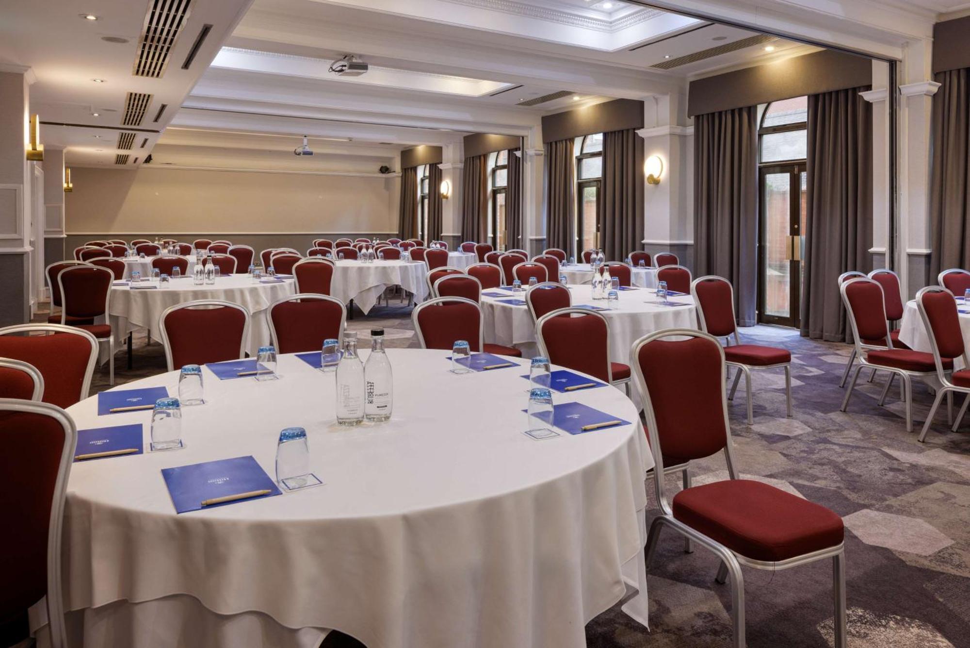 Hilton York Hotel Bagian luar foto